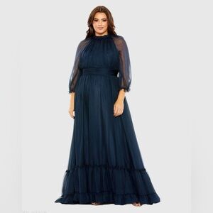 MAC DUGGAL
Navy High Neck Puff Sleeve Tiered A Line Gown Size 22W Wedding Guest
